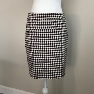 Michael Kors Houndstooth Stretch Skirt, 4, NWOT
